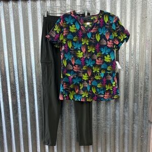 Women’s Scrub Set-Print Top-Olive Green Scrub Pants-XXS/XXS Regular Length Pants